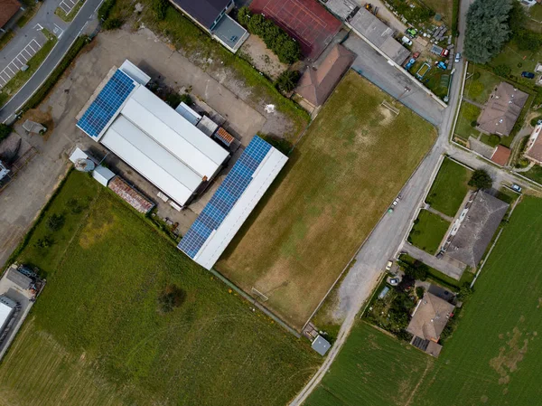 イタリアの田舎サッカー フィールド空撮パノラマ — ストック写真