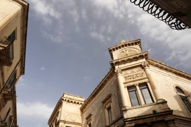 Ortigia Siracusa Sicilya İtalya eski evleri ve tiyatro