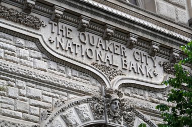 Philadelphia, ABD - 23 Mayıs 2018 - Market Street Amerika Birleşik Devletleri'nde en eski otoyol boyunca onun doğu bölümünde yer alan çeşitli tarihi siteler nedeniyle adı olmuştur