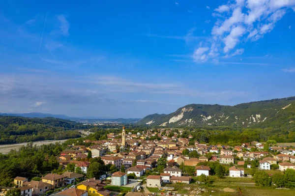 Borghetto Borbera 意大利乡村村鸟瞰全景 — 图库照片