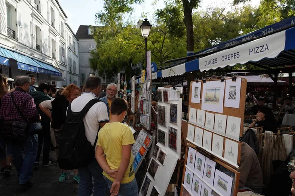 París Francia Octubre 2018 Artista Pintando Dibujando Retratos Soleado Domingo — Foto de Stock