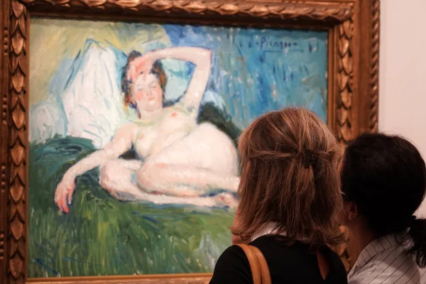 2018年10月5日 毕加索在奥赛博物馆的博览会充满游客 从蓝色到粉红色时期 — 图库照片