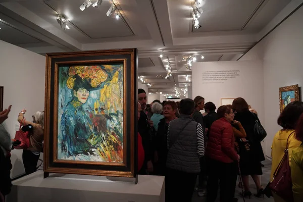 2018年10月5日 毕加索在奥赛博物馆的博览会充满游客 从蓝色到粉红色时期 — 图库照片