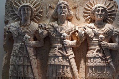 Paris, Fransa - 7 Ekim 2018 - ouvre Müzesi palmyra heykel koleksiyonu Suriye'den olduğunu