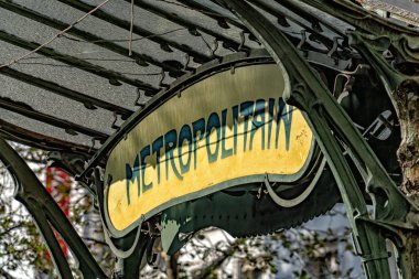eski Paris Metro Metropolitain işareti liberty stili