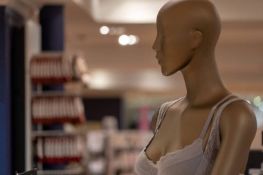 sutyen seksi kadın manken detay yakın çekim