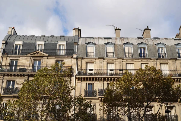 Paris Chimenea Techo Paisaje Vista Ciudad —  Fotos de Stock