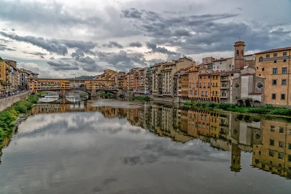 Ponte Vecchio Bridge Florence Reflection View Landscape Panorama — Stock Photo, Image