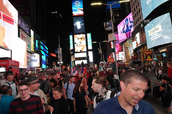 Nueva York Mayo 2018 Times Square Una Importante Intersección Comercial —  Fotos de Stock