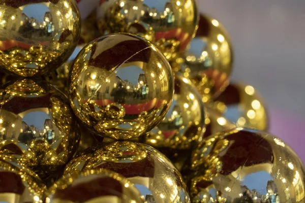 Street Christmas Tree Decorations Lights Xmas Golden Balls — Stock Photo, Image