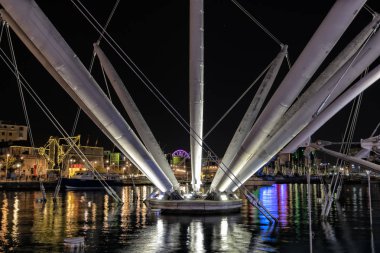 Cenova eski liman görünümü geceleri