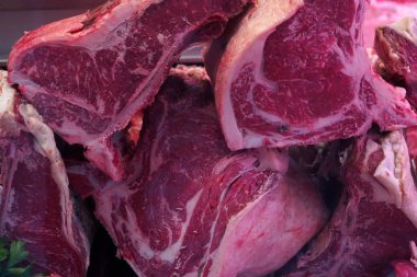 Alman sosisi ve Münih içinde belgili tanımlık çarşı et