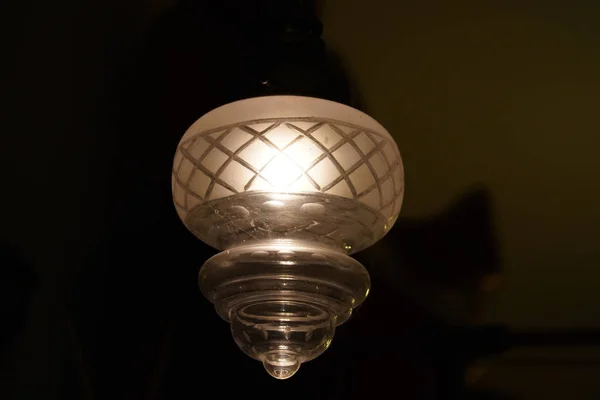 Vieille Lampe Liberté Isolée Sur Fond Noir — Photo