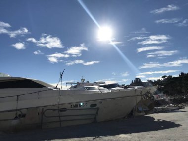Fırtına kasırga Rapallo, Liguria, İtalya tarafından tahrip Yatlar