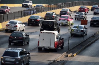 Mexico City, Meksika - 3 Şubat 2019 - Meksika metropolis nüfuslu mexico city sokak vardır her gün 25'ten fazla milyonlar ile bir trafik sıkışması