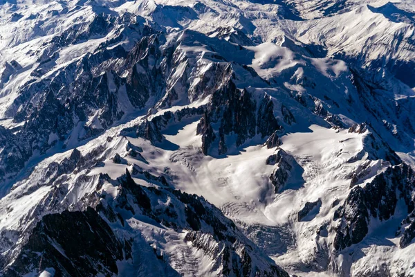 Alpes Vista aérea desde el avión —  Fotos de Stock