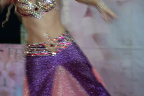 Oryantal dansöz güzel hareket