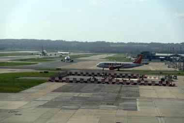 London, Büyük Britanya - 24 Mart 2019 - Gatwick Havalimanı işletmeciliğinde 