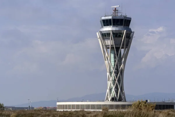 Madrid Luchthaven verkeerscontrole toren — Stockfoto