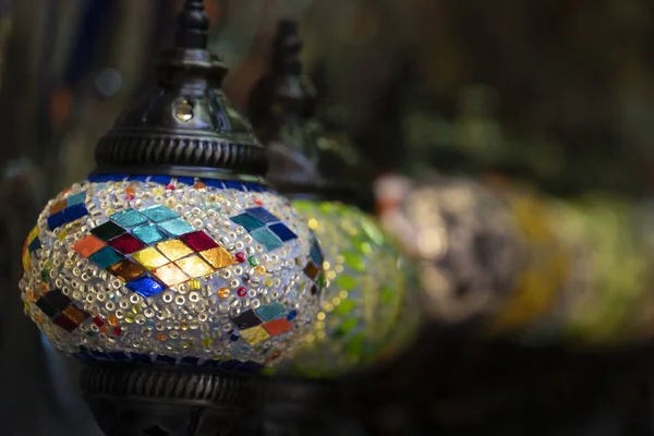 Lanterne lampe colorée en verre arabe — Photo