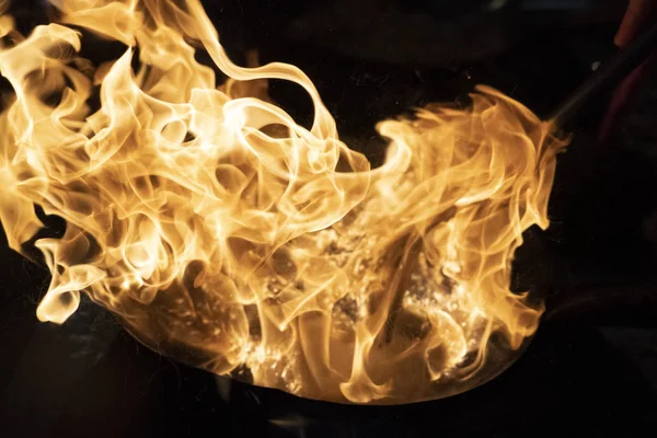 Wok rijst spaghetti koken — Stockfoto