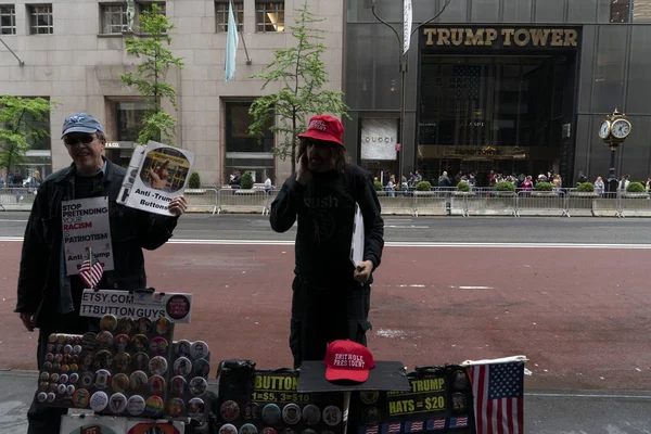 纽约 - 乌萨 - 2019年5月5日 - 特朗普大厦外的示威游行 — 图库照片