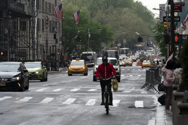 New York, Abd - 5 Mayıs 2019 - Şehir sokakları trafik sıkışıklığı