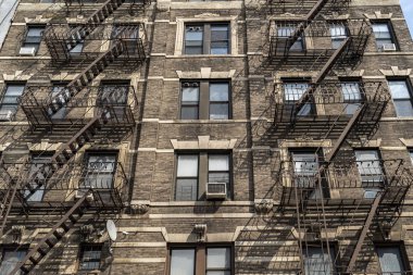 New York'taki binada yangın merdiveni