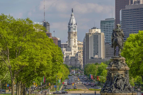 PHILADELPHIA, USA - APRIL 30 2019 - The Rocky steps at Museum of — Stock Photo, Image