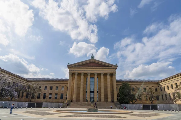 PHILADELPHIA, EUA - 30 de abril de 2019 - The Rocky steps at Museum of — Fotografia de Stock