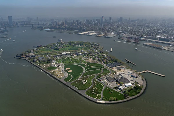 Губернатор острова Манхеттен вид з повітря Нью-Йорк — стокове фото
