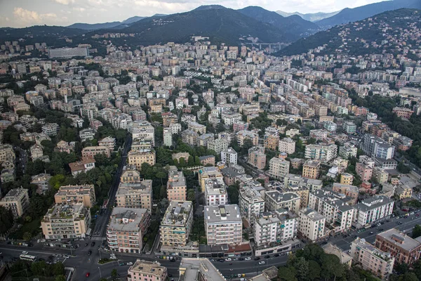 Cenova şehir havadan görünümü — Stok fotoğraf