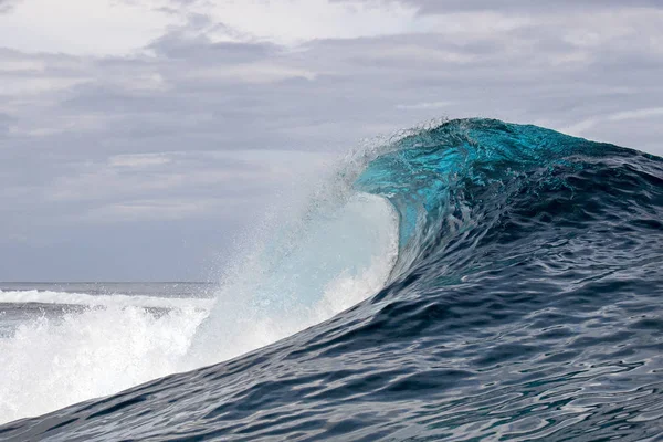 Surf Wave Tube szczegółowo w Pacyfiku Polinezja Francuska Tahiti — Zdjęcie stockowe