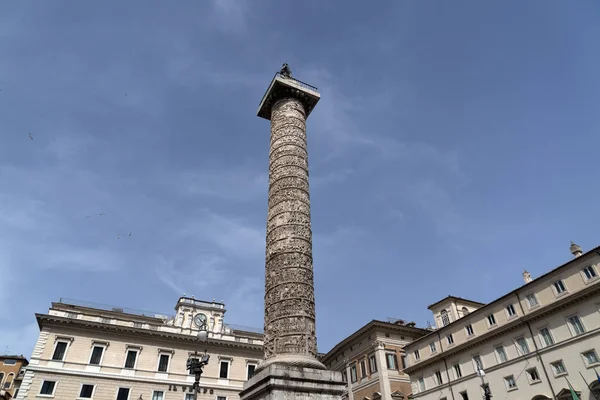 Coluna Marco Aurelio em Roma Piazza Colonna Place — Fotografia de Stock