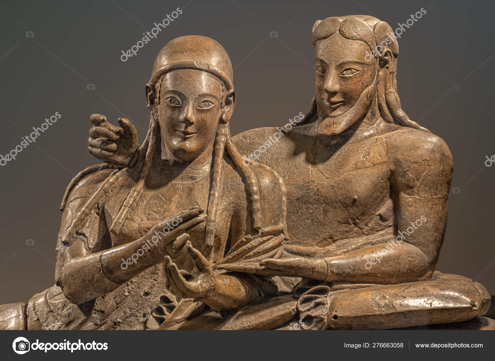 Escultura Paisajística Dedicada Al Casamiento De Novias Y Novios En Símbolo  Del Corazón Foto editorial - Imagen de azul, arte: 224169286, image size:1600x1167