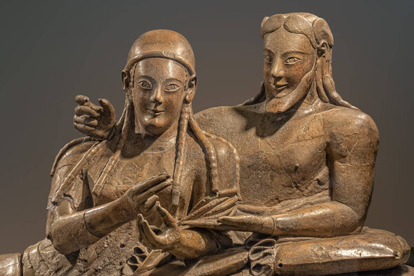 the bride and groom spouses etruscan sarcophagus 