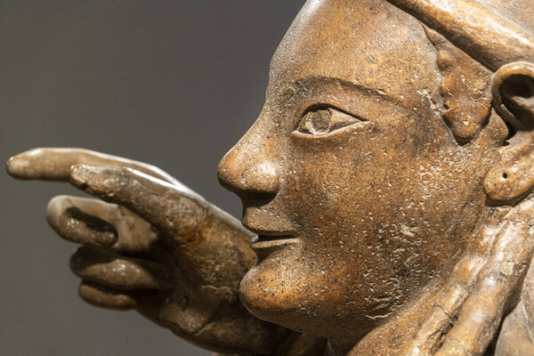 the bride and groom spouses etruscan sarcophagus 