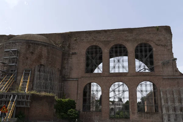 Imperial forum w Rzymie renowacji — Zdjęcie stockowe
