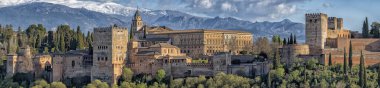 Gün batımında Granada Ispanya Alhambra kale Sarayı