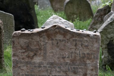 Prag Yahudi eski mezarlığı