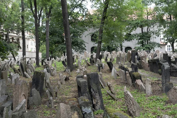 Ancien cimetière juif à prague — Photo