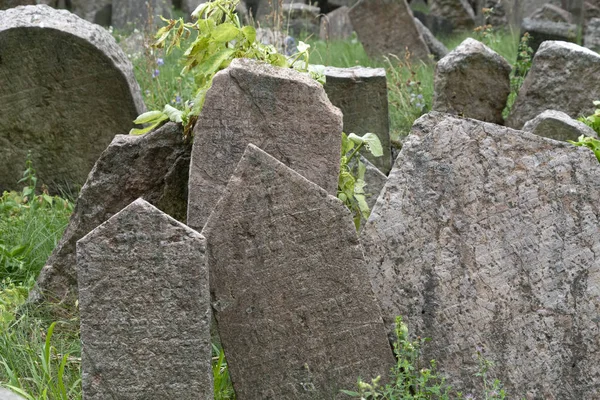 Vecchio cimitero ebraico a Praga — Foto Stock