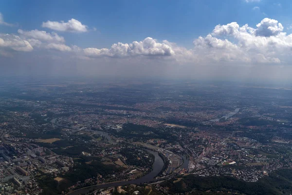 Praha antenni näkymä panoraama — kuvapankkivalokuva