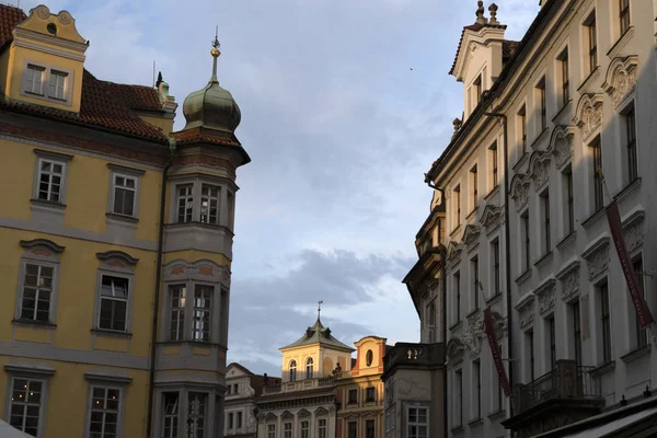 Praga stare budynki o zachodzie słońca — Zdjęcie stockowe
