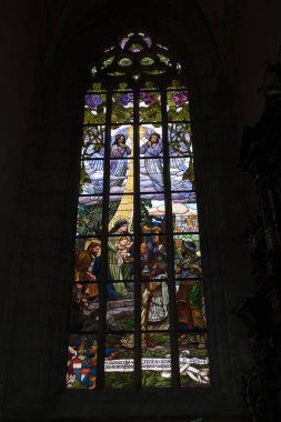 kutna hora kubbe aziz barbara kilise pencere cam mucha özgürlük tarzı