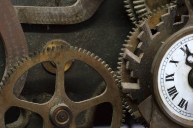 eski antik kule saat mekanizması detay