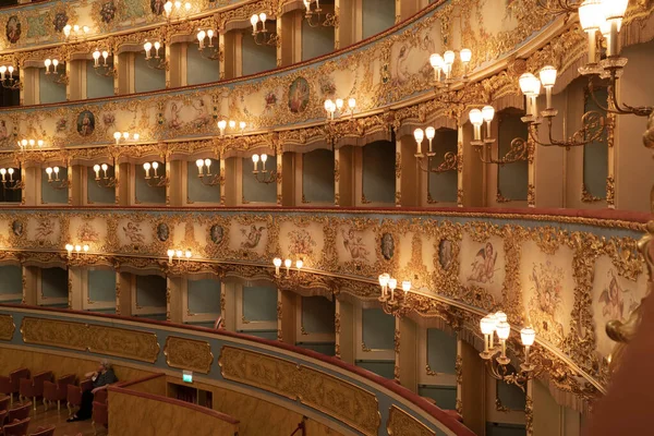VENICE, ITALY - SEPTEMBER 15 2019 - La Fenice Theater interior view — Stock Photo, Image