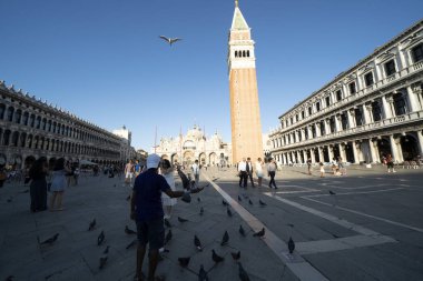 Venedik, İtalya - 15 Eylül 2019 - San marco yeri turist dolu