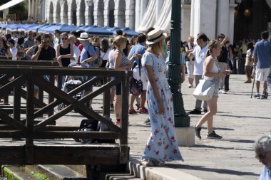 Venedik, İtalya - 15 Eylül 2019 - San marco yeri turist dolu