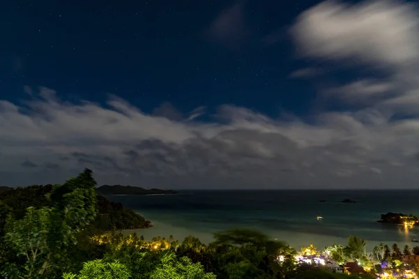 Praslin Adası Seyşeller gecesi Cennet Sahili Panorama Anse Volbert — Stok fotoğraf